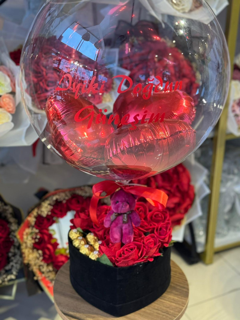 KALPLİ BOLONLU KIRMIZI GÜL KUTU