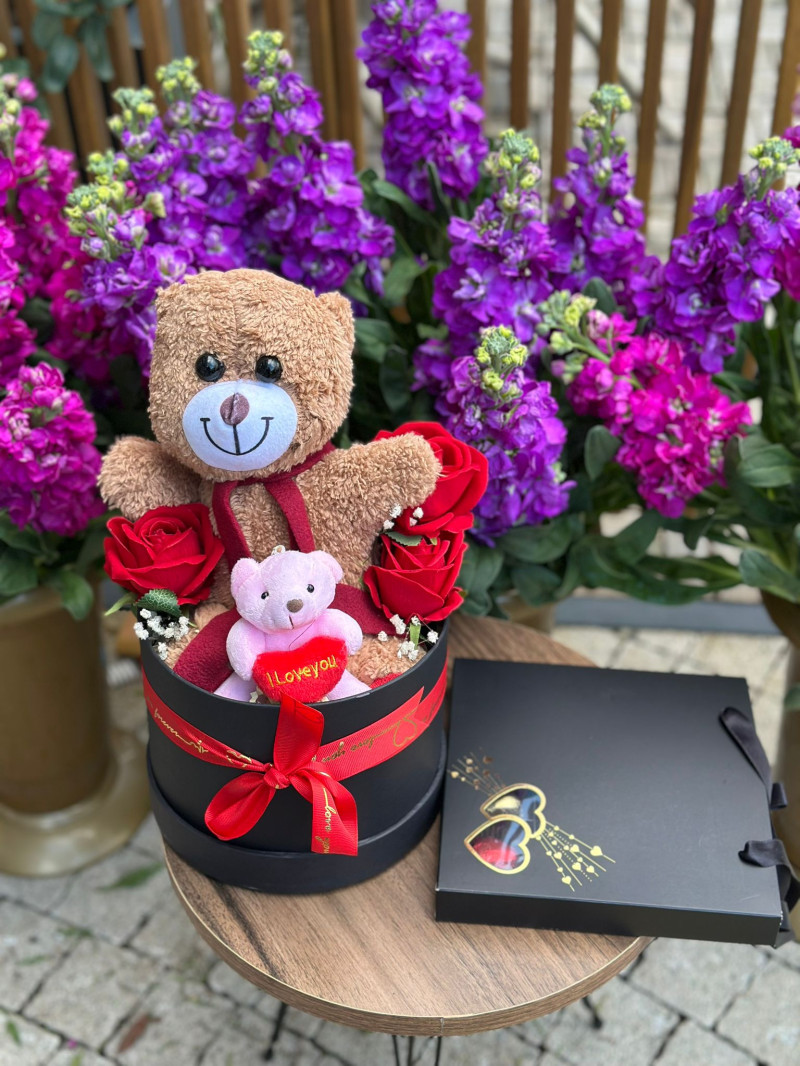 AYICIKLI GÜL ÇİKOLATA KUTU